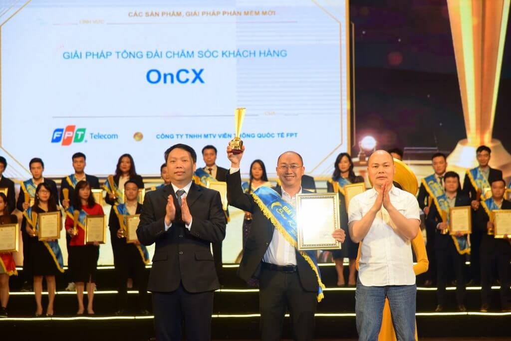 OnCX tại lễ trao giải sao khuê 2022