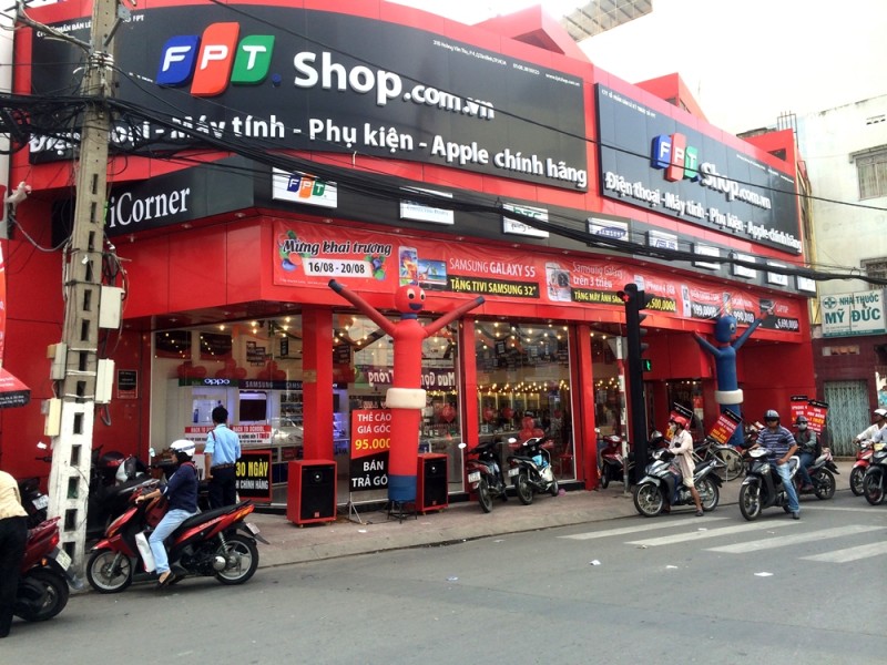 Cửa hàng FPTShop 318 Hoàng Văn Thụ - Út Tịch